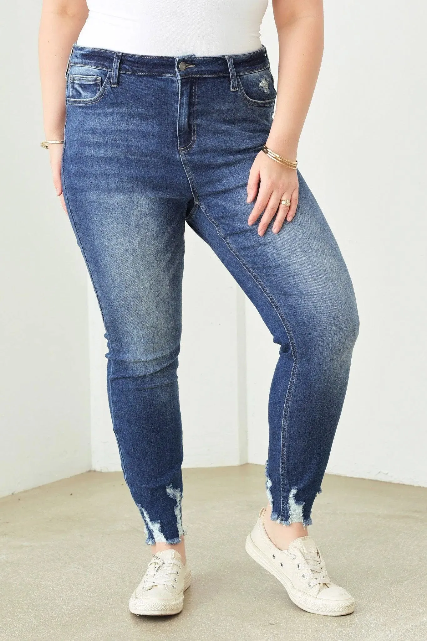 Plus Size Stretchy Destroyed Silhouette Denim Jeans