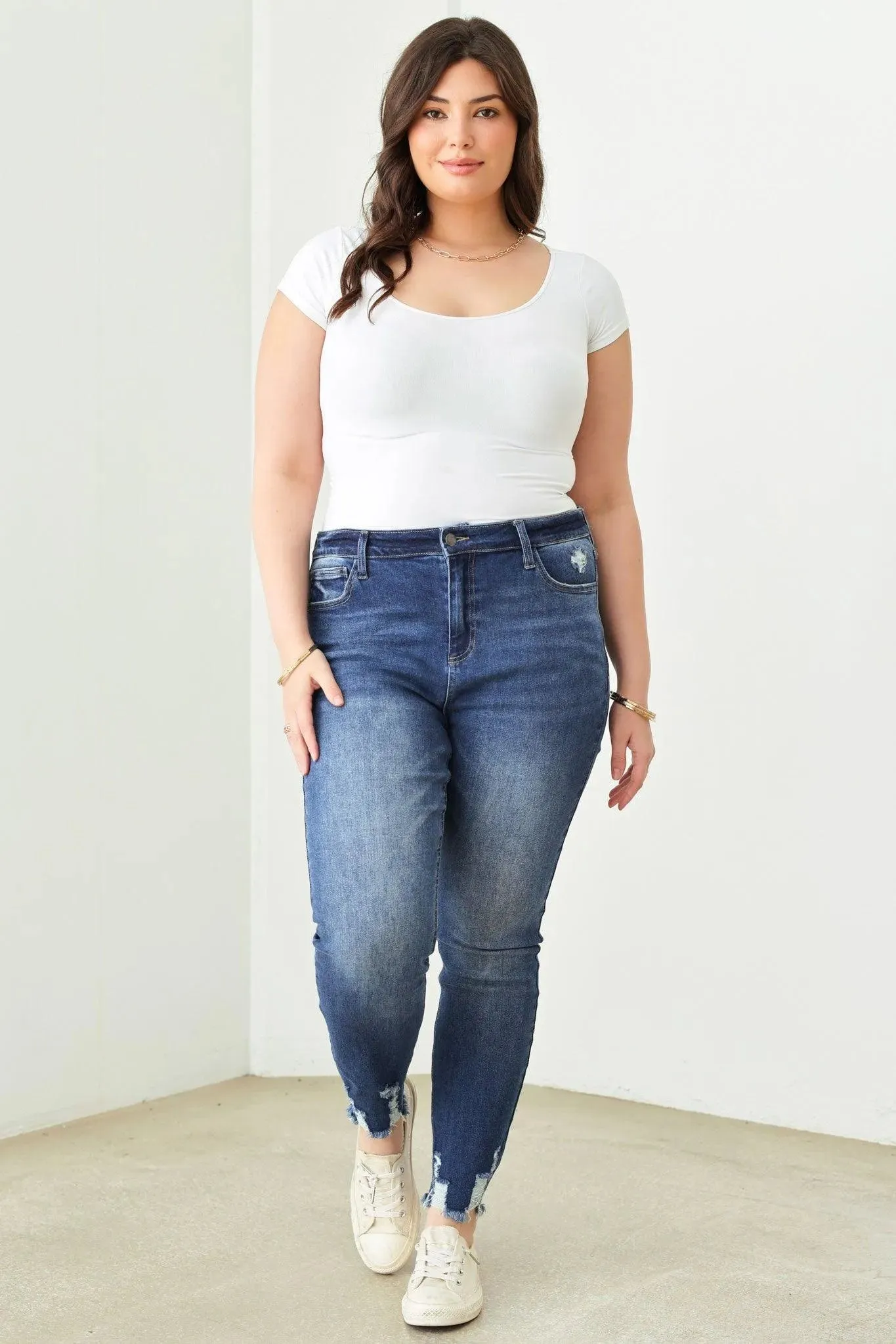 Plus Size Stretchy Destroyed Silhouette Denim Jeans