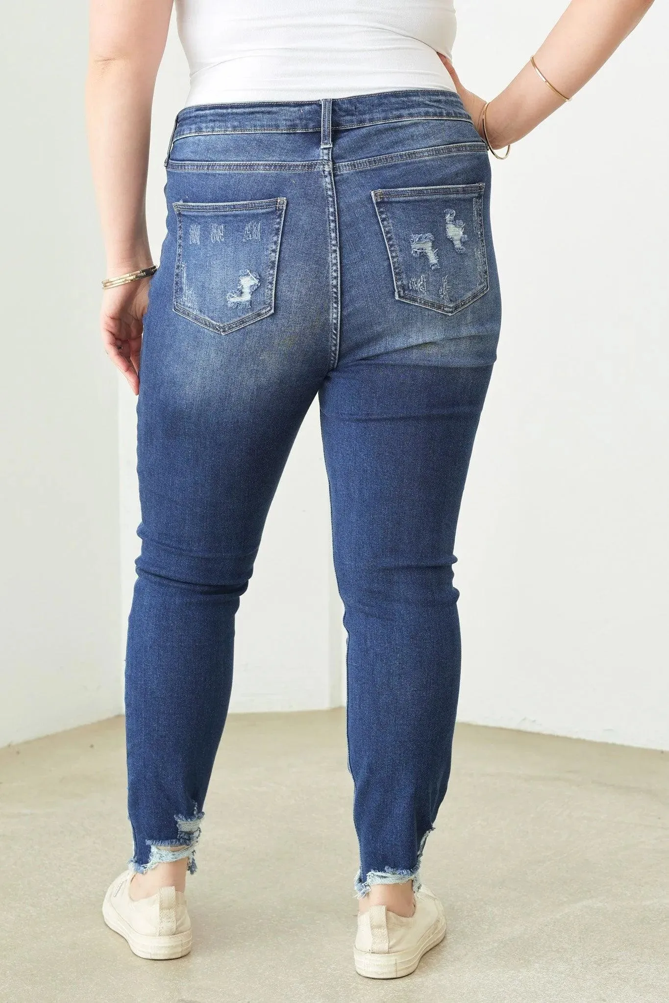 Plus Size Stretchy Destroyed Silhouette Denim Jeans